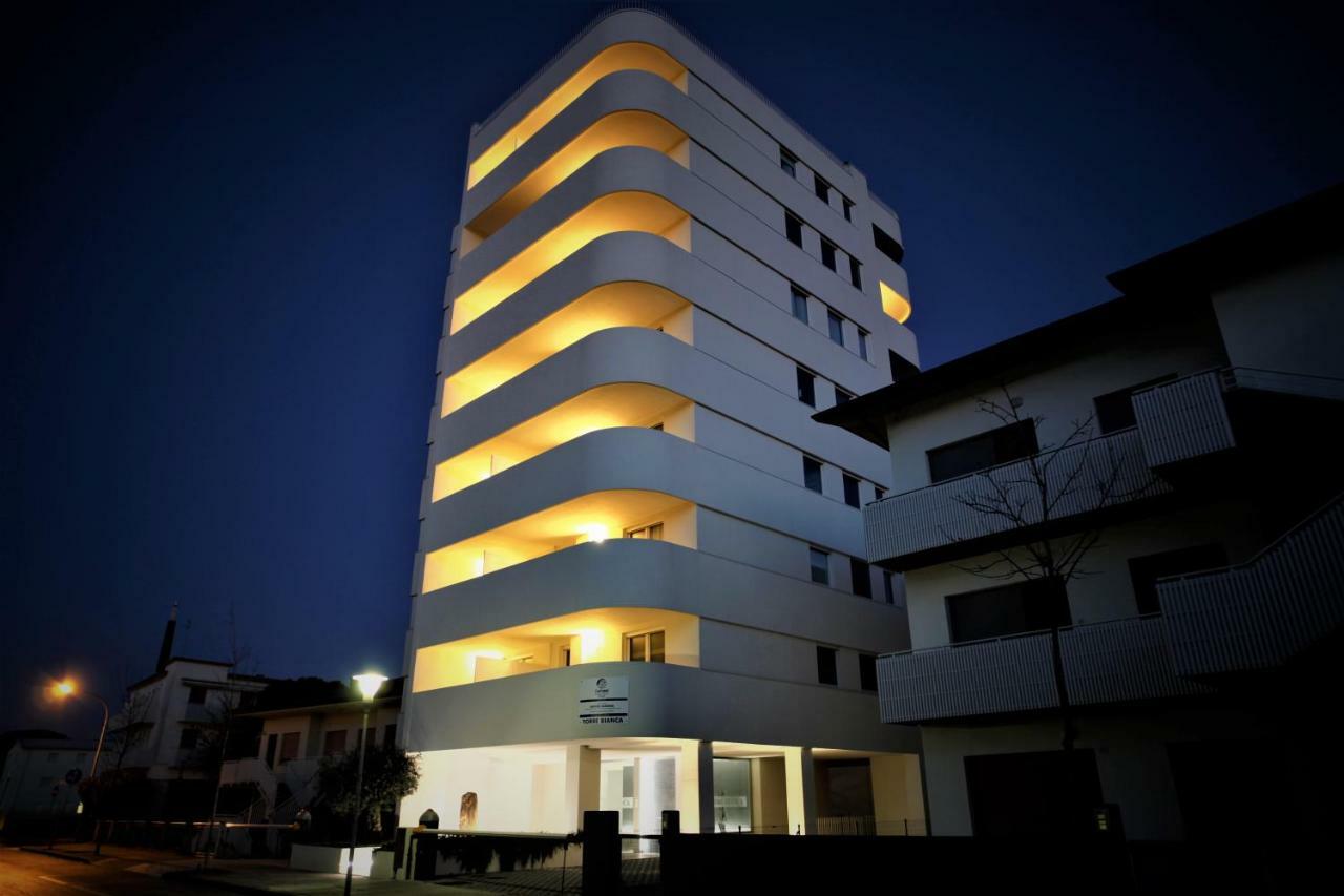 Appartamenti Torre Bianca Lignano Sabbiadoro Exterior photo